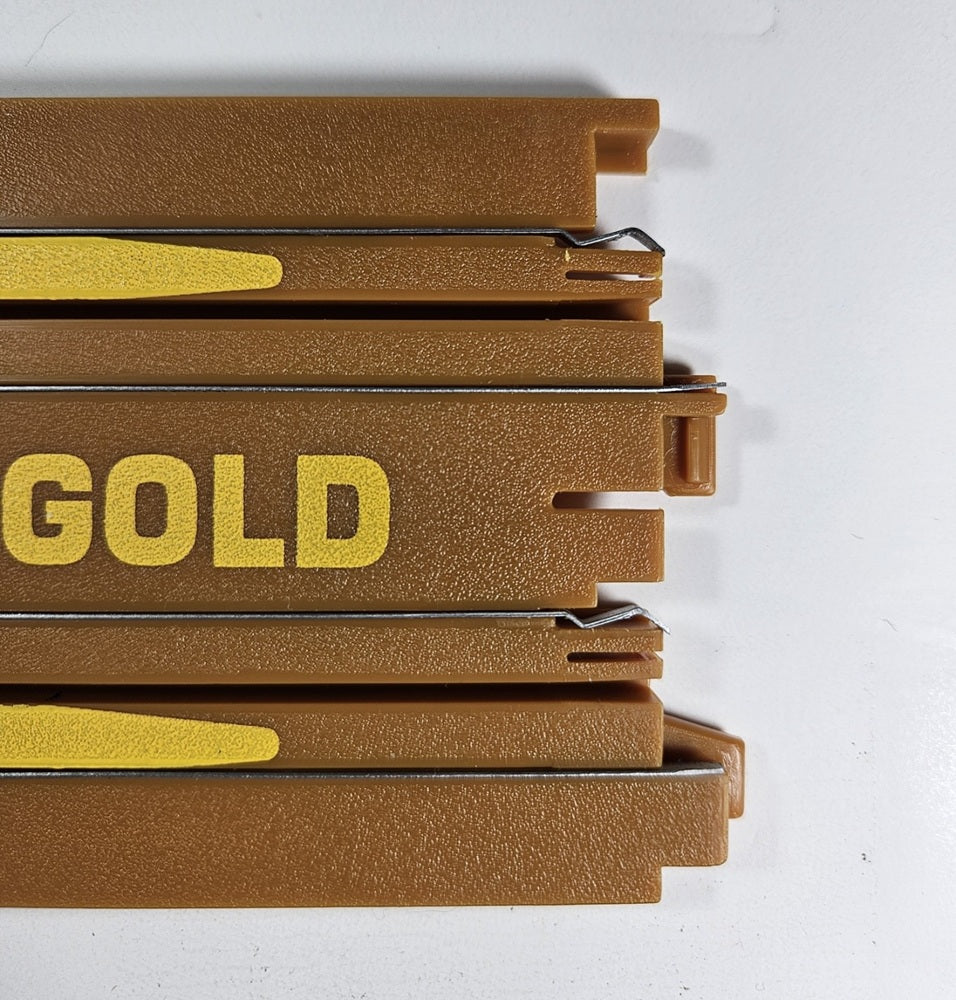 Auto World Track (Bulk Item) 15" Terminal Track (Amber) (1 piece)