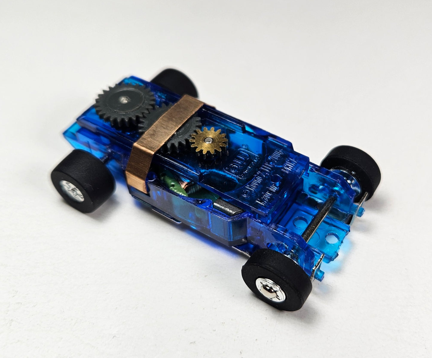 Auto World Parts Thunderjet Complete Chassis. Blue Chassis, Chrome Wheels, Black Tires (Long Wheelbase)