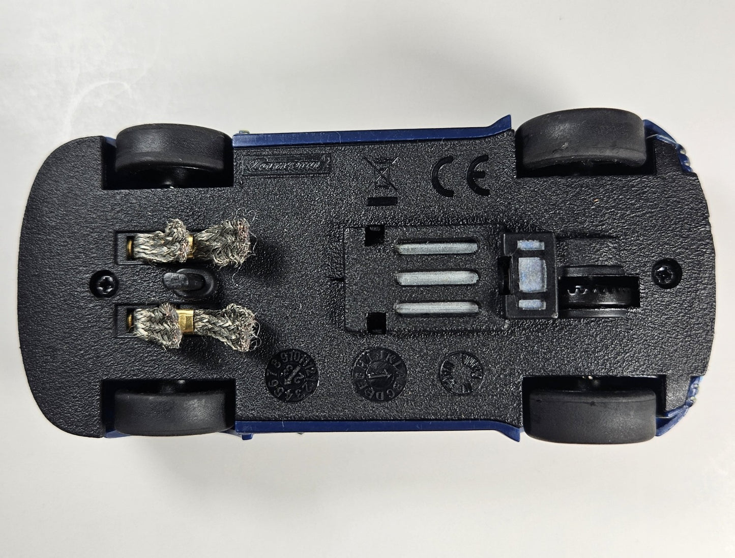 Carrera Go 64197 (PRE-OWNED) Ferrari 488 GT3 Red Bull AF Corse No.30" 1/43 Scale Slot Car