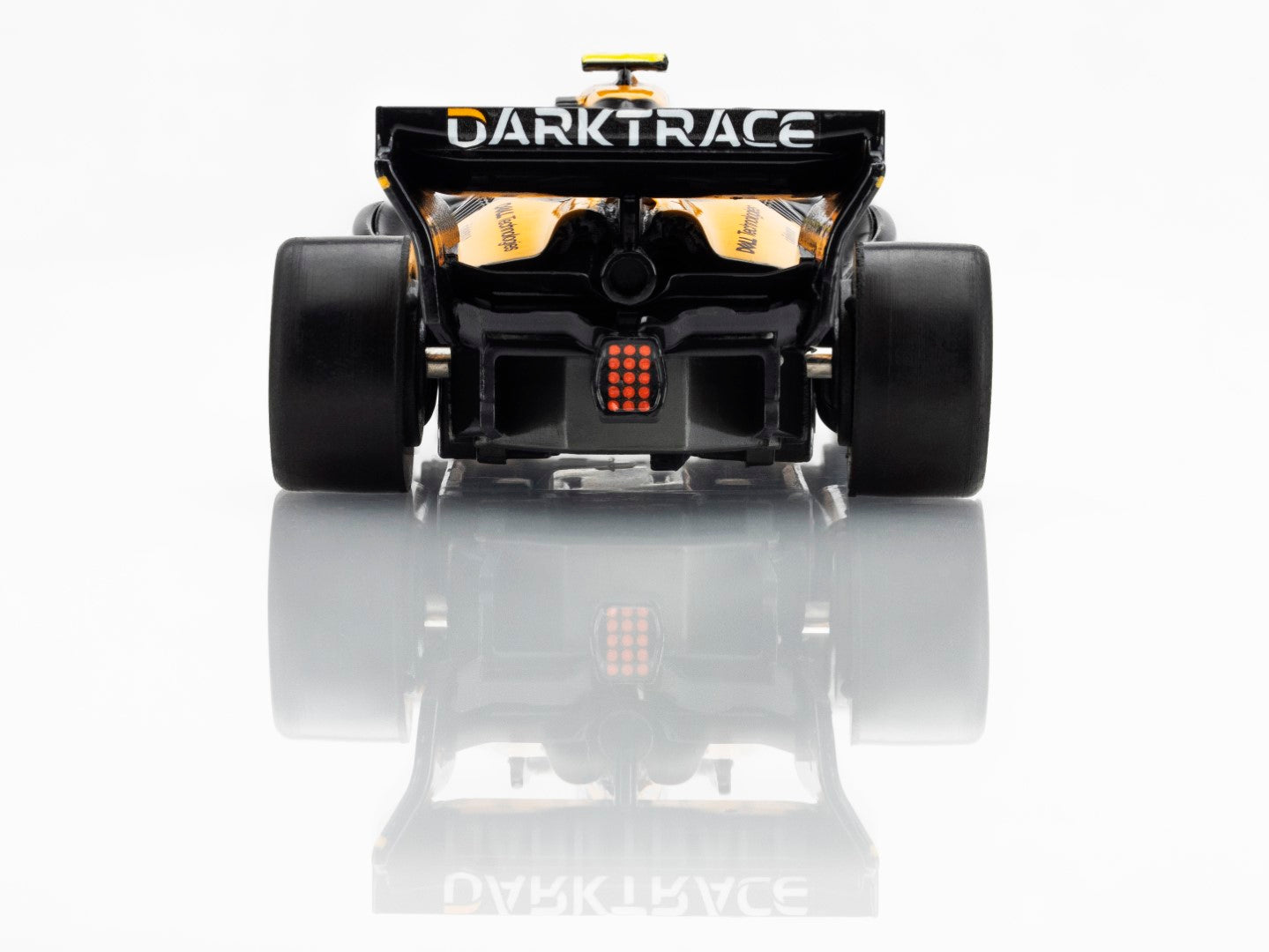 AFX Mega G+ 22103 McLaren F1 MCL38 #4 AU 2024 - HO Scale Slot Car