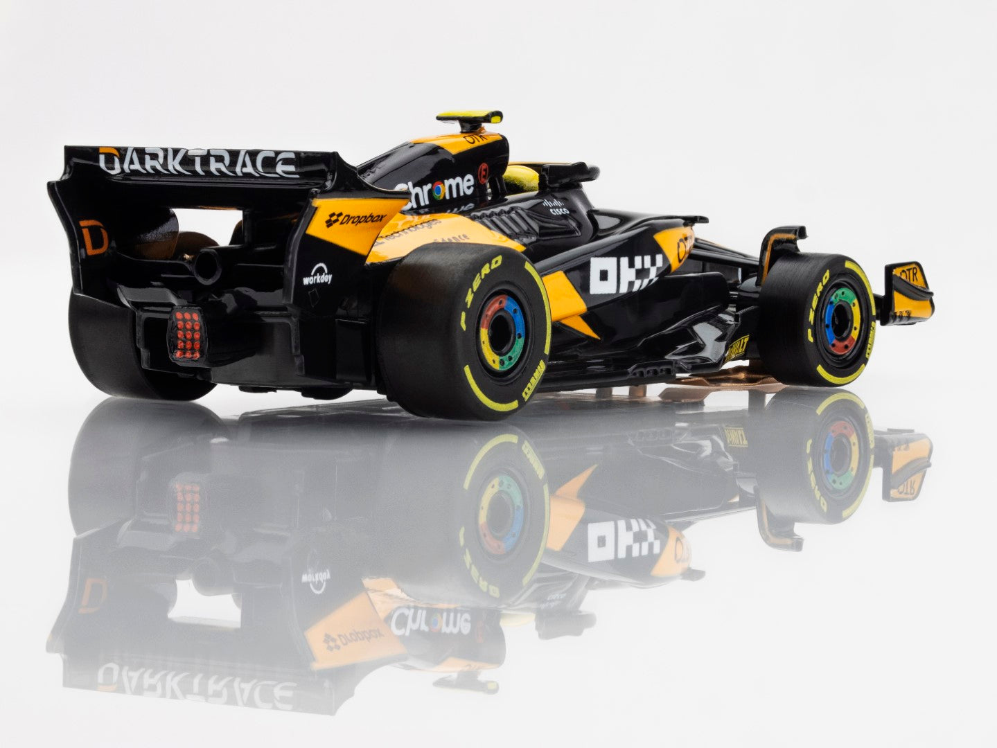AFX Mega G+ 22103 McLaren F1 MCL38 #4 AU 2024 - HO Scale Slot Car
