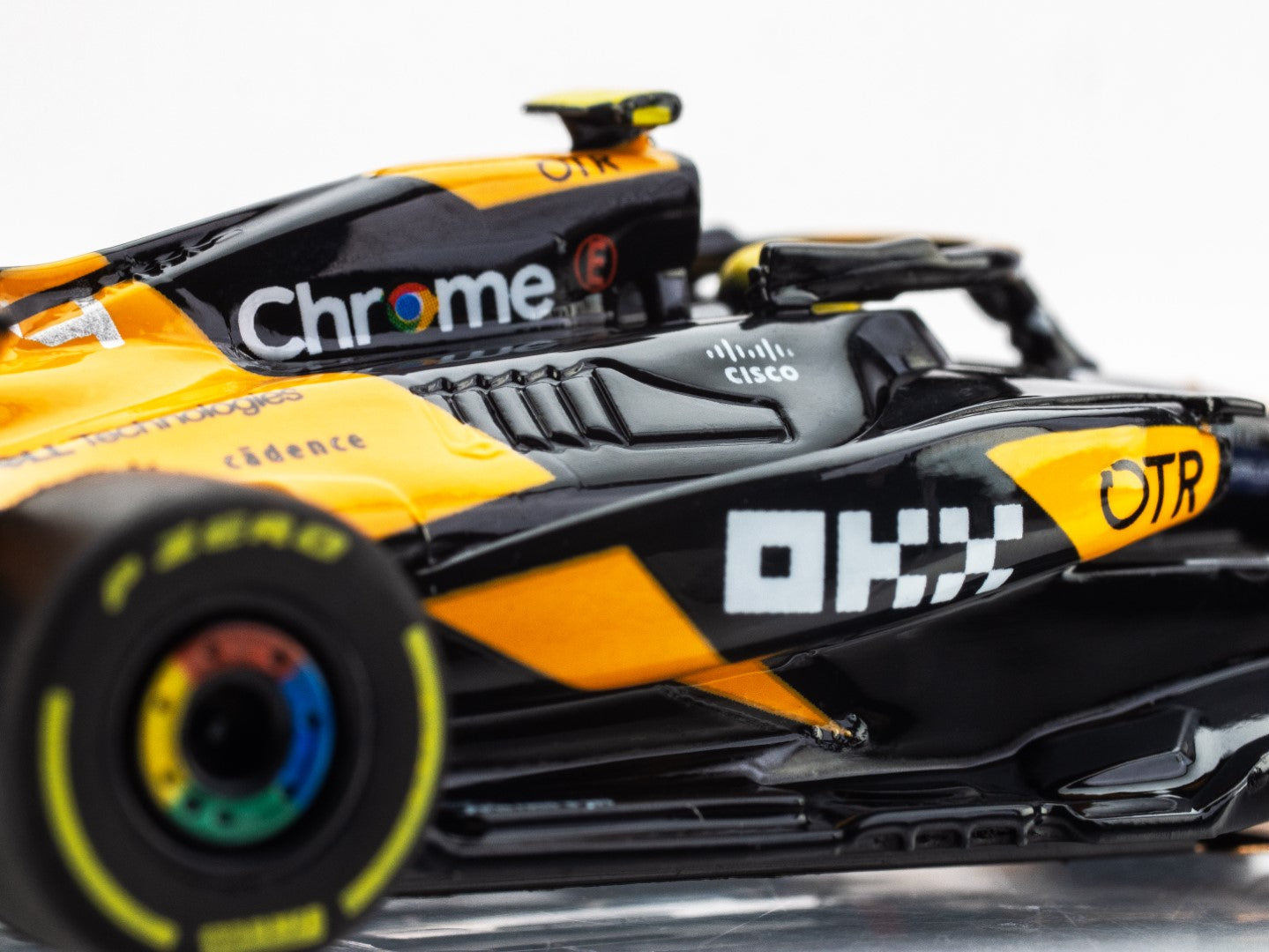 AFX Mega G+ 22103 McLaren F1 MCL38 #4 AU 2024 - HO Scale Slot Car