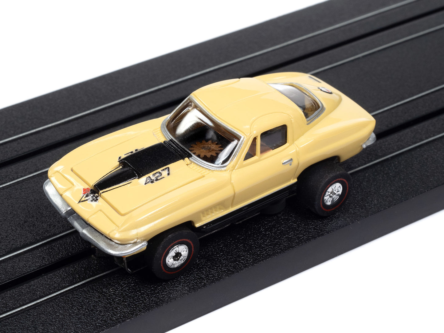 Auto World Thunderjet SC406-2A 1967 Chevy Corvette Coupe Sunfire Yellow HO Scale Slot Car