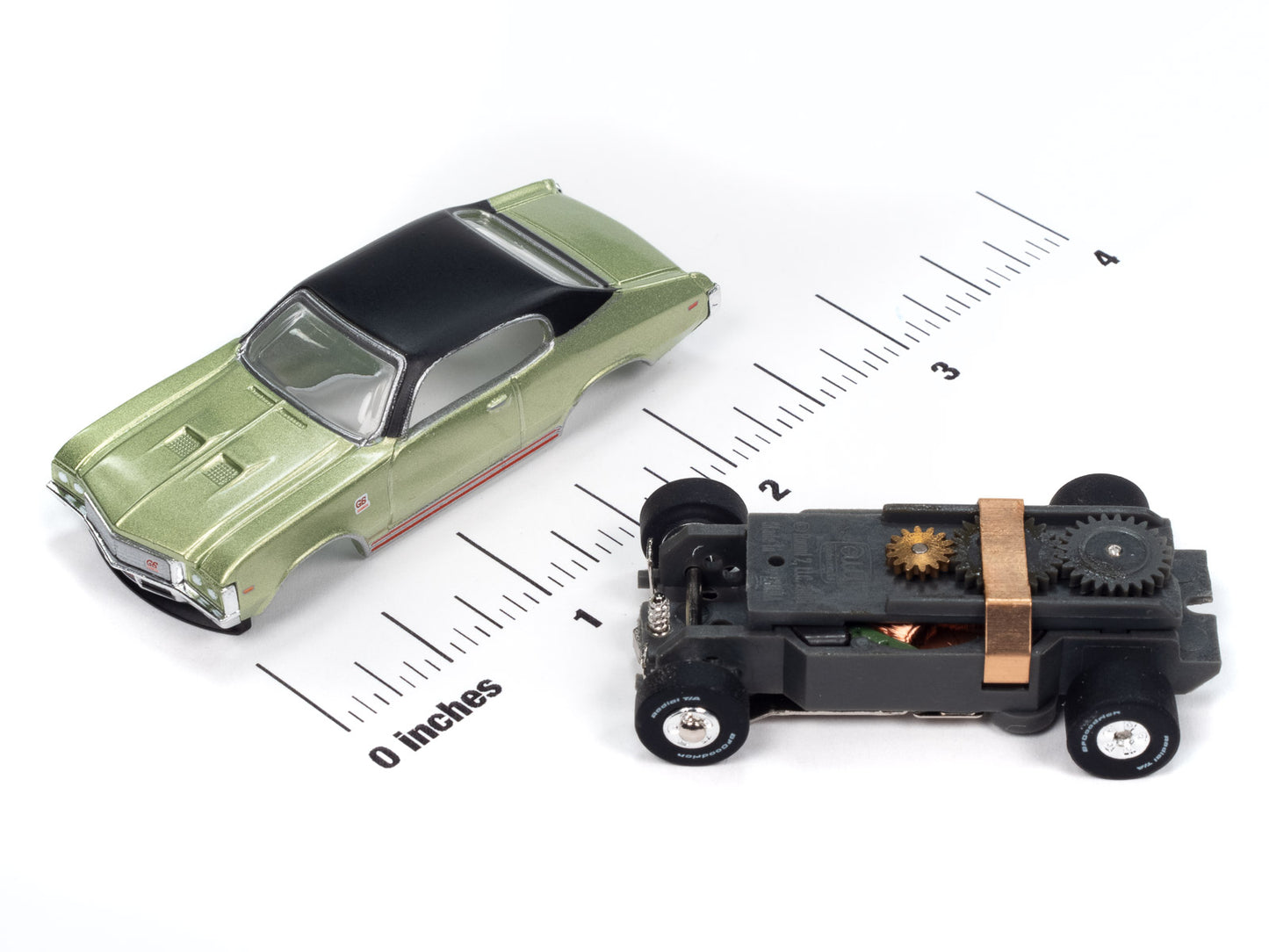 Auto World Thunderjet SC411-4A 1972 Buick GS (Green) HO Scale Slot Car