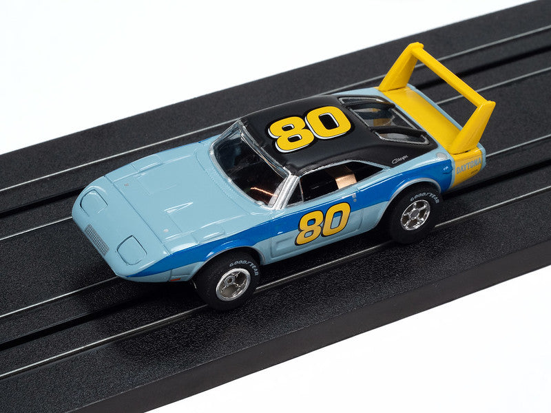 Auto World Xtraction SC412-4A 1969 Dodge Daytona (Blue/Yellow) HO Scale Slot Car