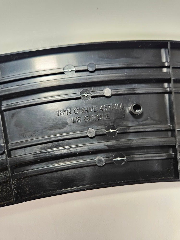 AFX Track (Bulk Item)  18" Radius 1/8 Circle Curve Track (1 piece)