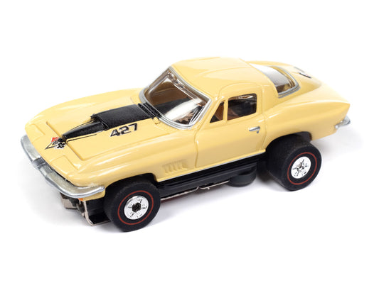 Auto World Thunderjet SC406-2A 1967 Chevy Corvette Coupe Sunfire Yellow HO Scale Slot Car