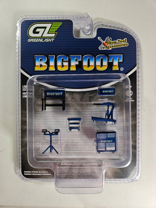 Greenlight 16215-A Shop Tool Accessories Bigfoot Monster Truck 1:64 Scale
