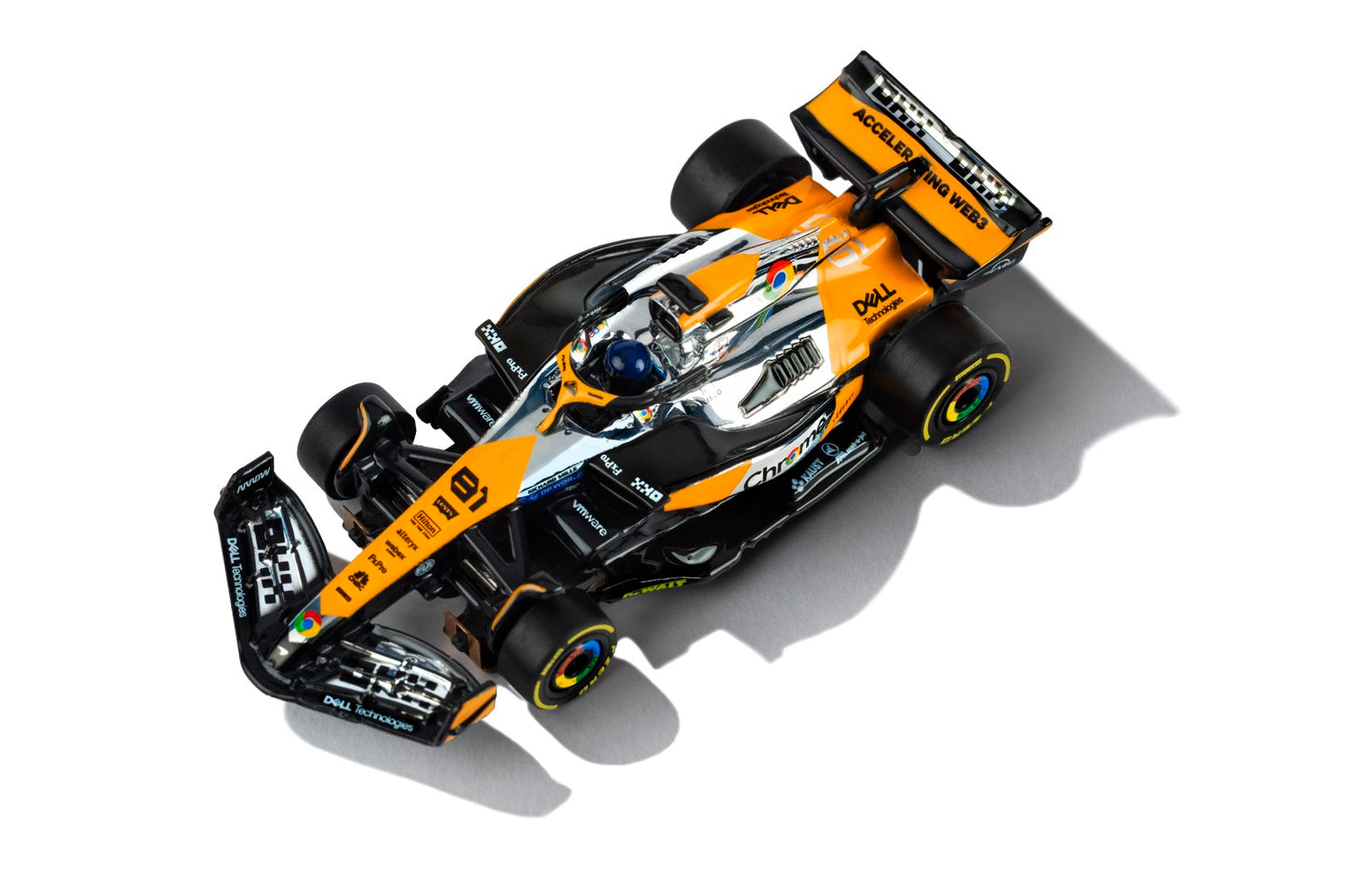 AFX Mega G+ 22158 McLaren F1 MCL38 #81 Austin Chrome Edition HO Scale Slot Car