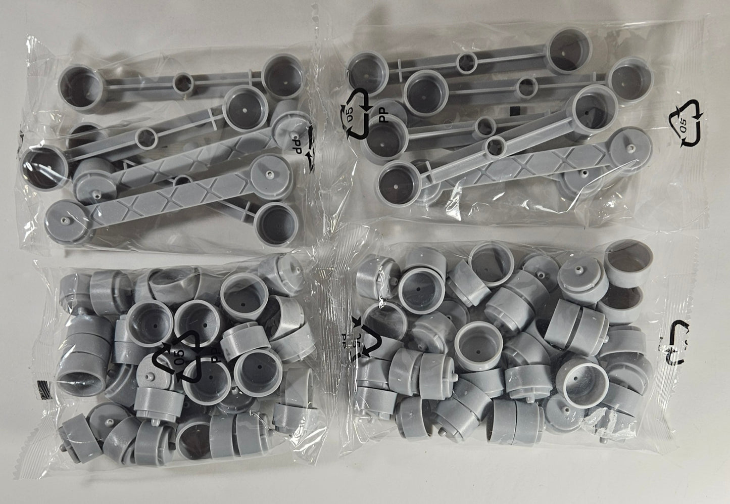 Auto World Accessories (Bulk Item) Track Supports / Pillars (Gray) (91 pieces)