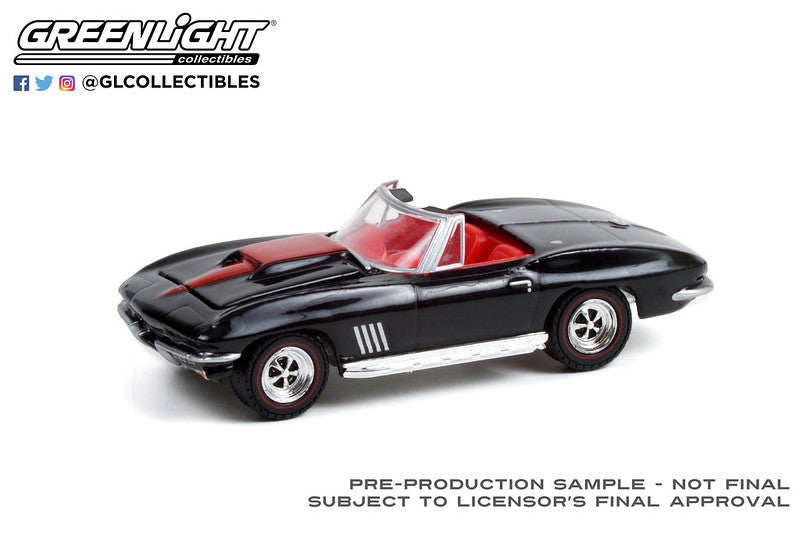 Greenlight Diecast 37240-A 1967 Chevrolet Corvette Convertible Barrett Jackson Series 8 - 1/64 Scale