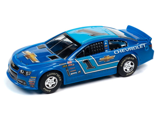 Auto World Super III SC383 R1 2015 CHEVY SS STOCK CAR (BLUE) HO Scale Slot Car