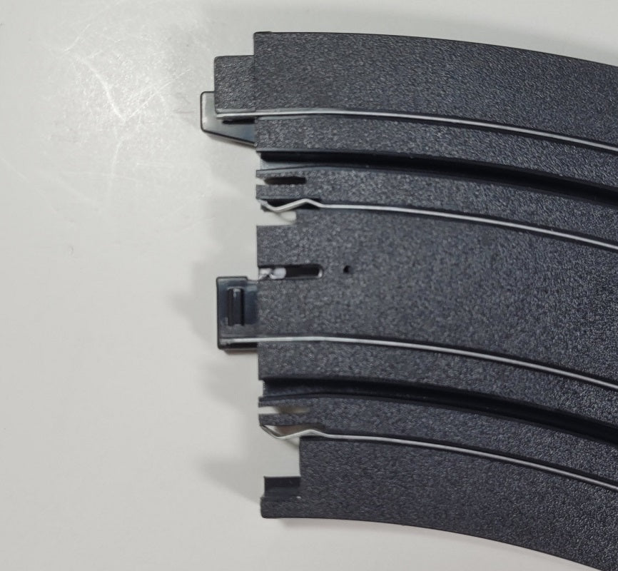 AFX Track (Bulk Item) 9" Radius 1/8 Circle Curve Track (4 pieces)