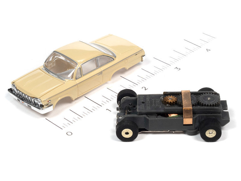 Auto World Thunderjet SC390-2B 2023 R1 OK USED CARS 1962 CHEVROLET BEL AIR COUPE (TAN) HO Scale Slot Car