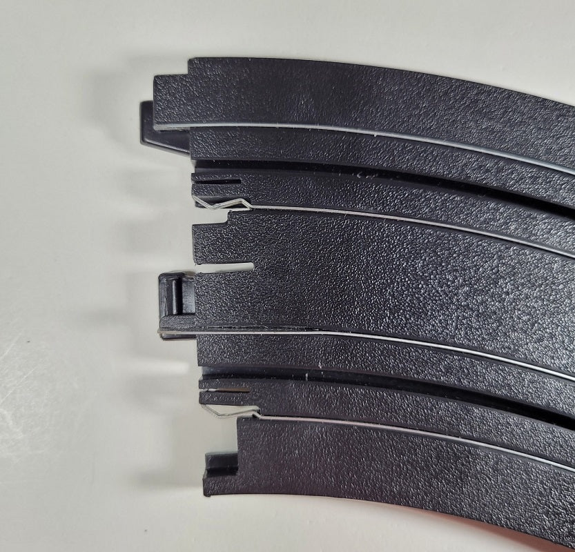 Auto World Track (Bulk Item) 9" Radius 1/8 Circle Curve Track (1 piece)