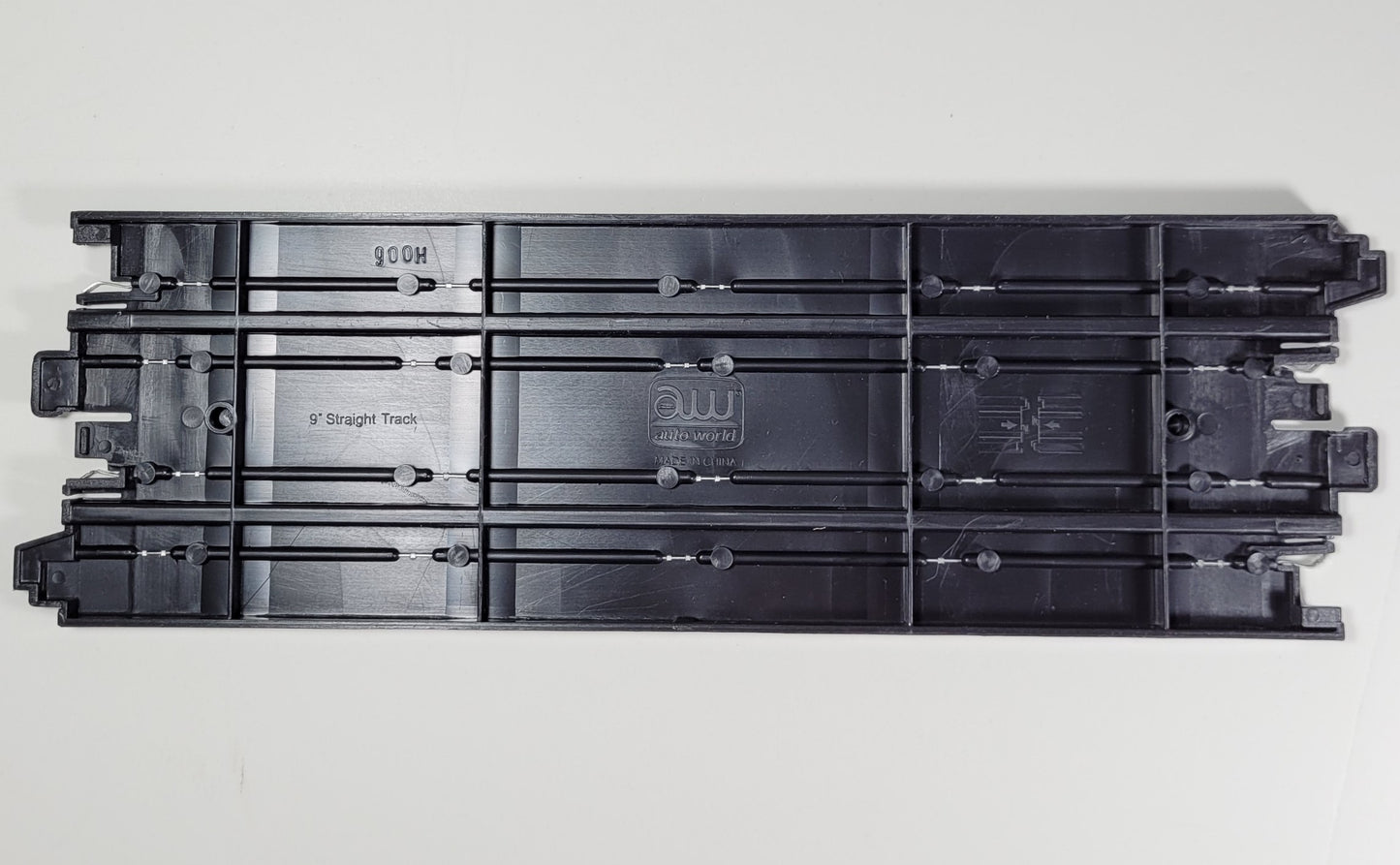 Auto World Track (Bulk Item) 9" Straight Track (1 piece)