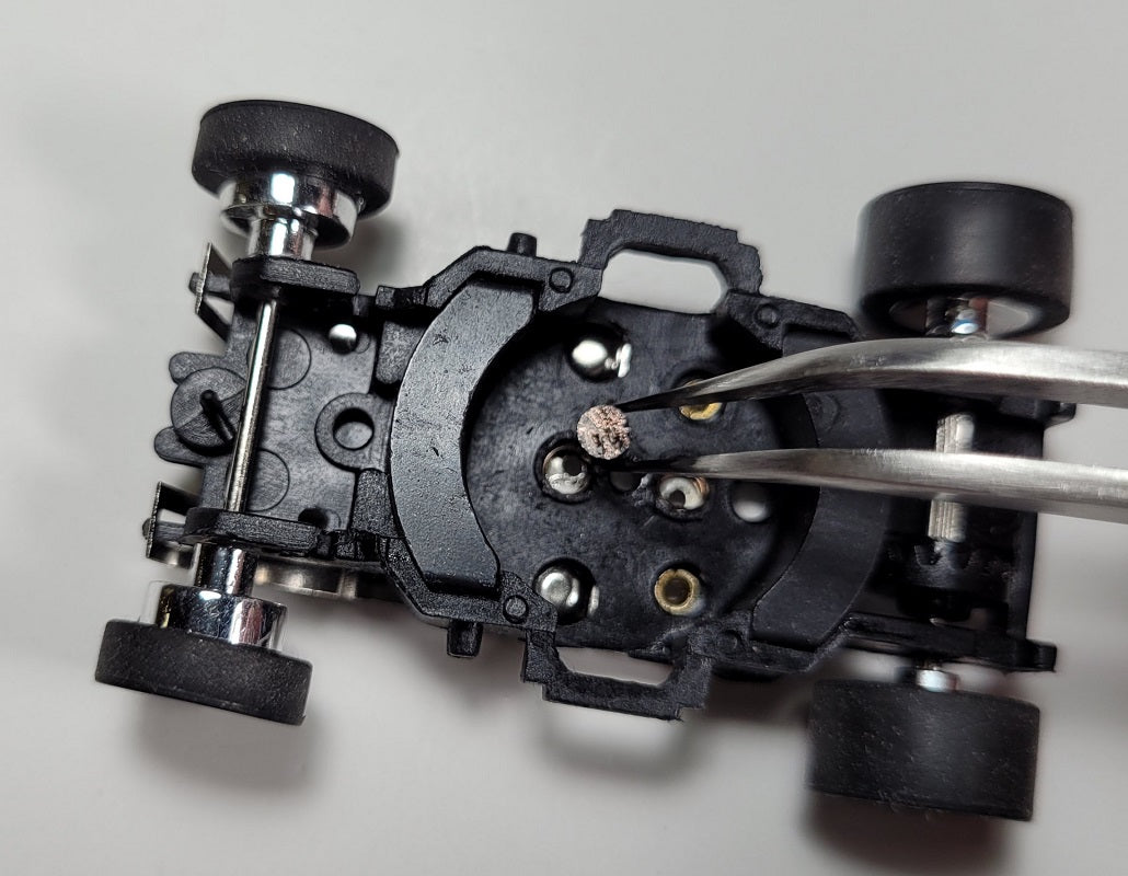 Vallejo T12004 Extra Fine Curved Tweezers (non-magnetic)