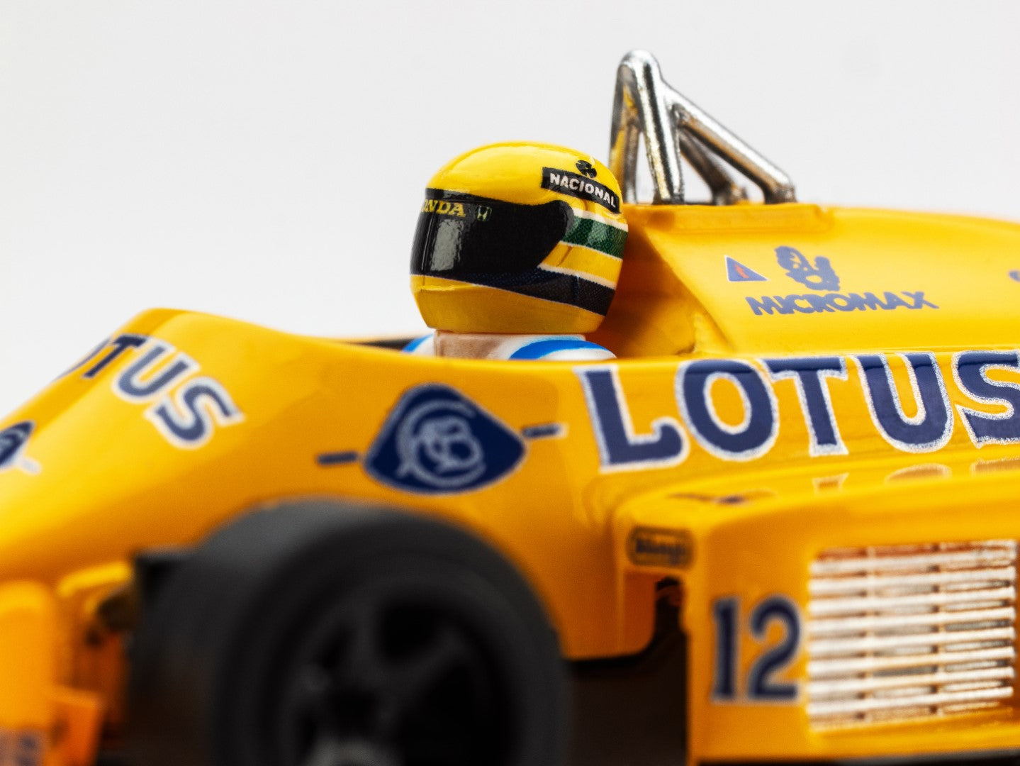 AFX Mega G+ 22114 Lotus 99T Ayrton Senna Yellow and Blue HO Scale Slot Car