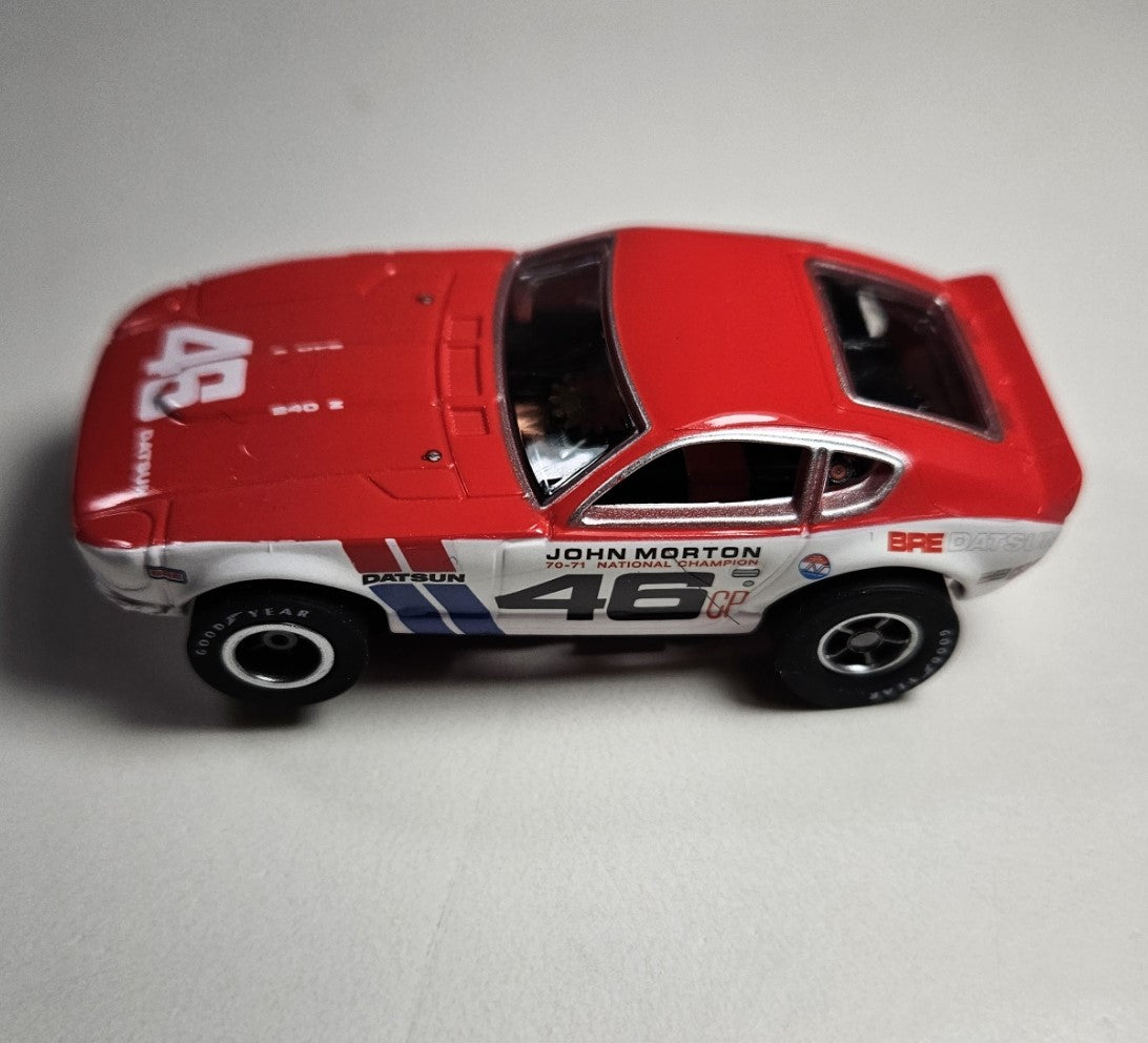 Auto World Xtraction 1971 BRE Datsun 240Z *** DEFECT *** HO Scale Slot Car