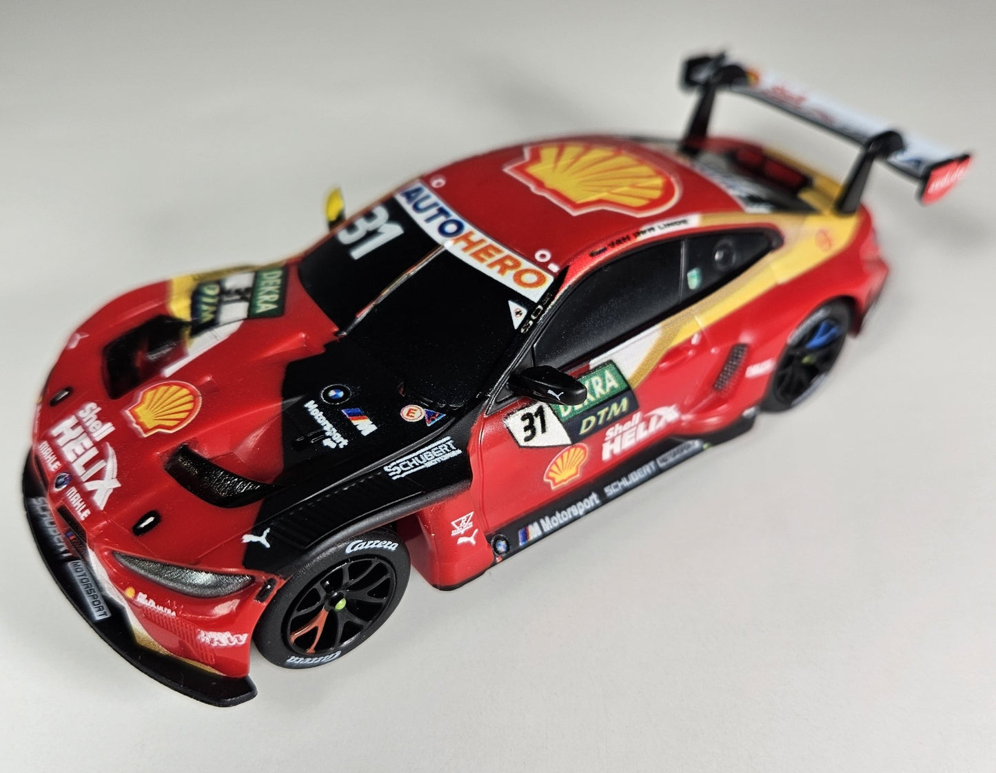 Carrera Go 64224 (PRE-OWNED) BMW M4 GT3 DTM Sheldon van der Linde No. 31 1/43 Scale Slot Car