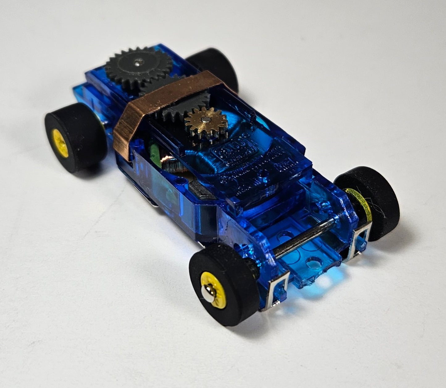Auto World Parts Thunderjet Complete Chassis. Blue Chassis, Yellow Wheels, Black Tires (Long Wheelbase)