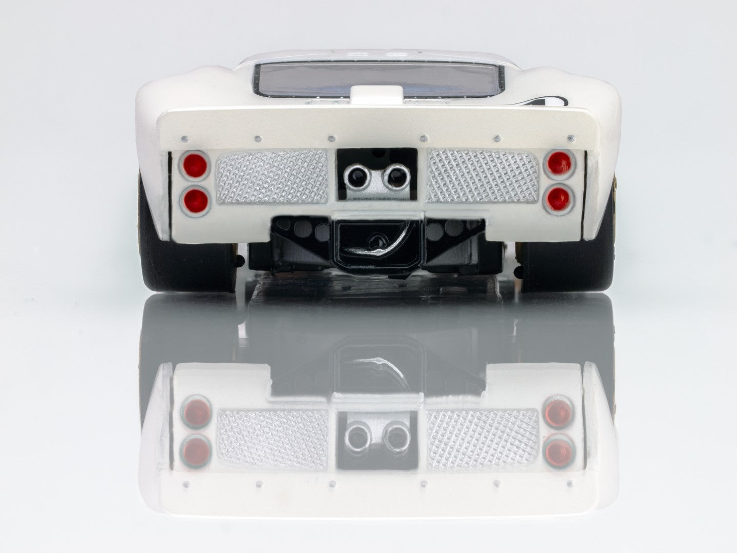 AFX Mega G+ 22058 1966 Ford GT40 MKII #97 Daytona HO Scale Slot Car