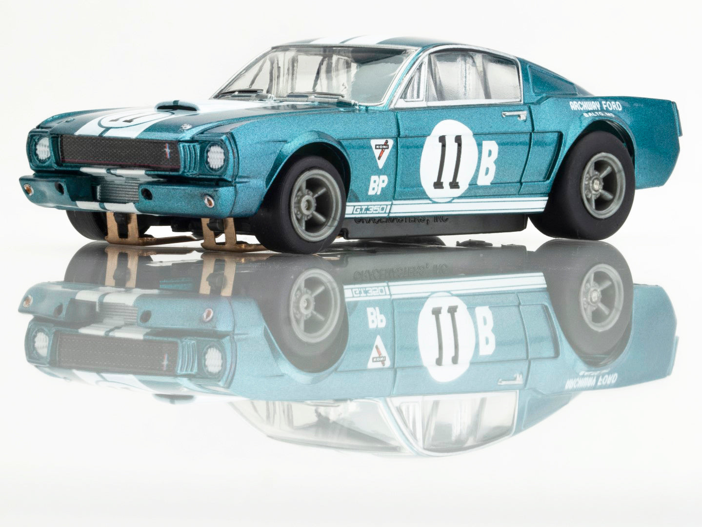 AFX Mega G+ 22071 Shelby Mustang GT350R 1965 Donohue HO Scale Slot Car