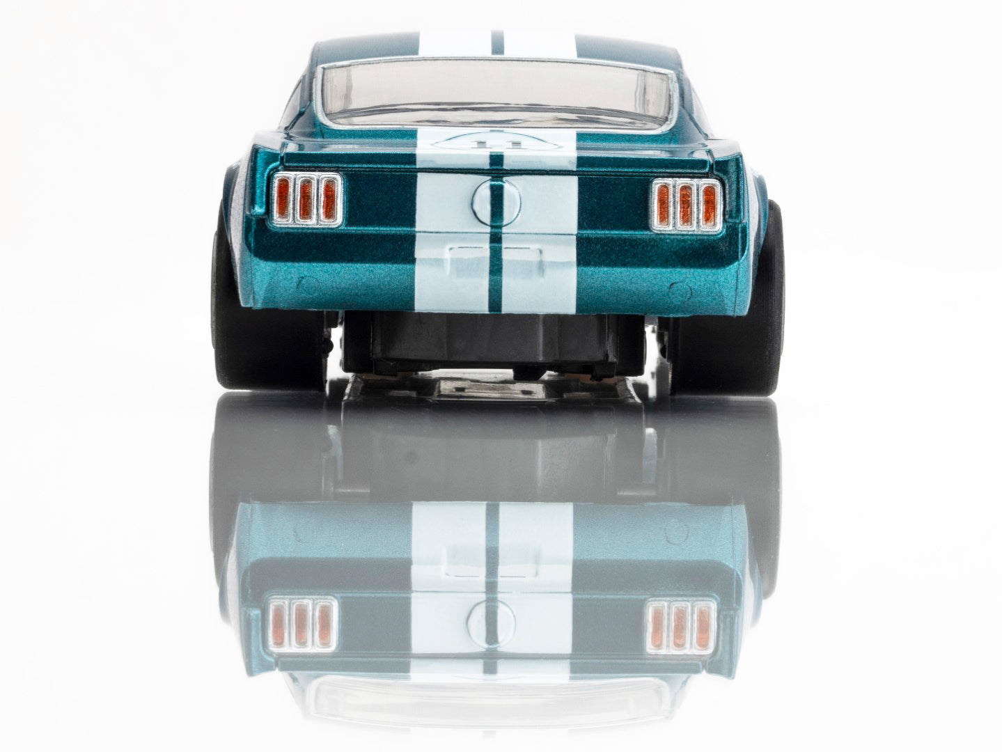 AFX Mega G+ 22071 Shelby Mustang GT350R 1965 Donohue HO Scale Slot Car