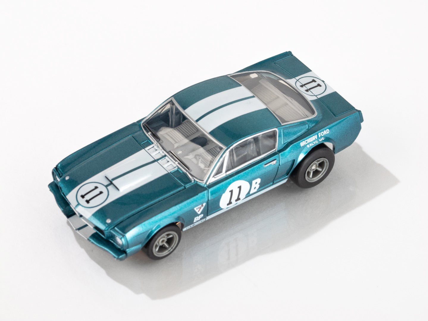 AFX Mega G+ 22071 Shelby Mustang GT350R 1965 Donohue HO Scale Slot Car