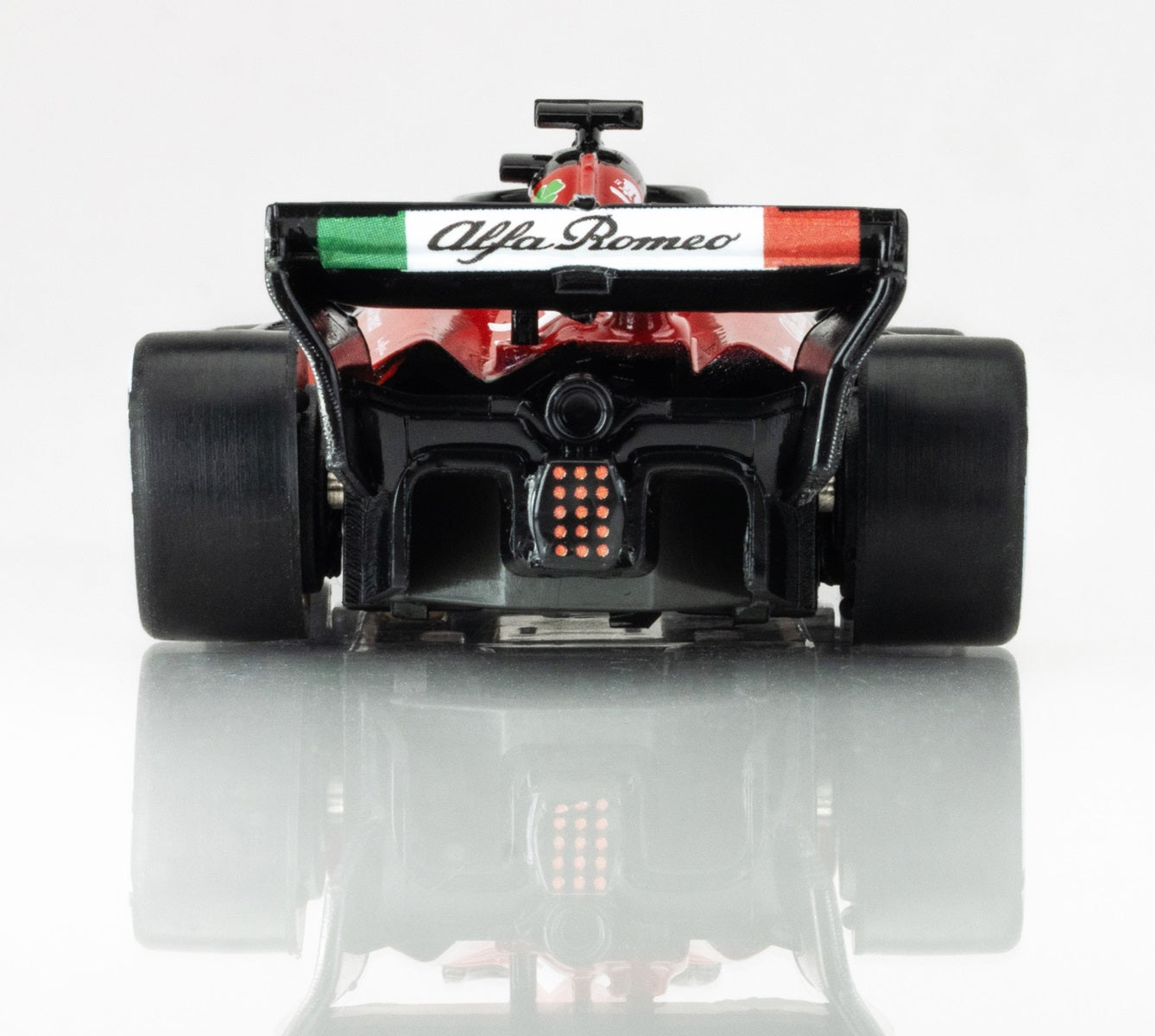 AFX Mega G+ 22083 Alfa Romeo F1 FY-77 2023  - HO Scale Slot Car