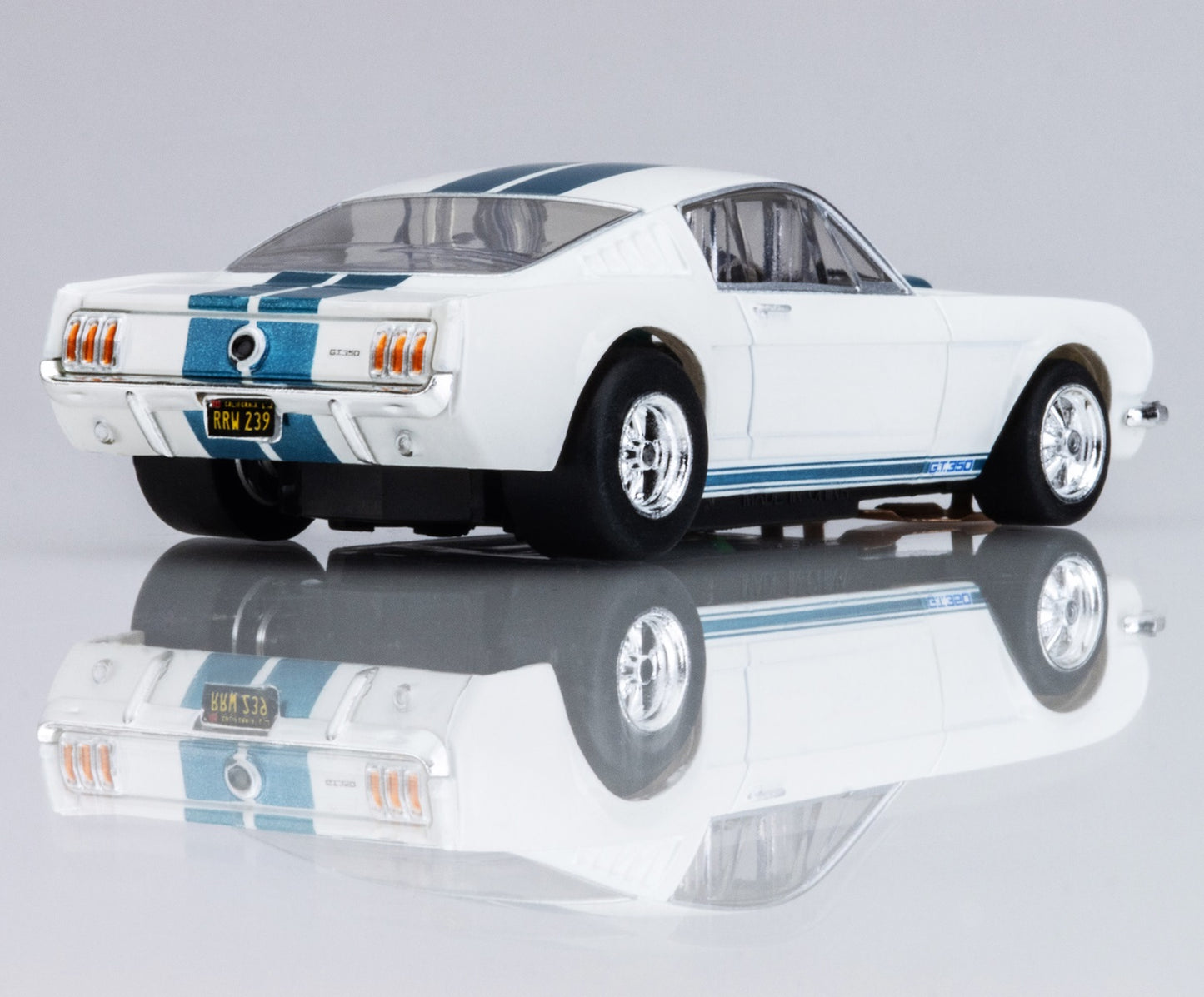 AFX Mega G+ 22068 1965 Shelby Mustang GT350 White/Blue HO Scale Slot Car