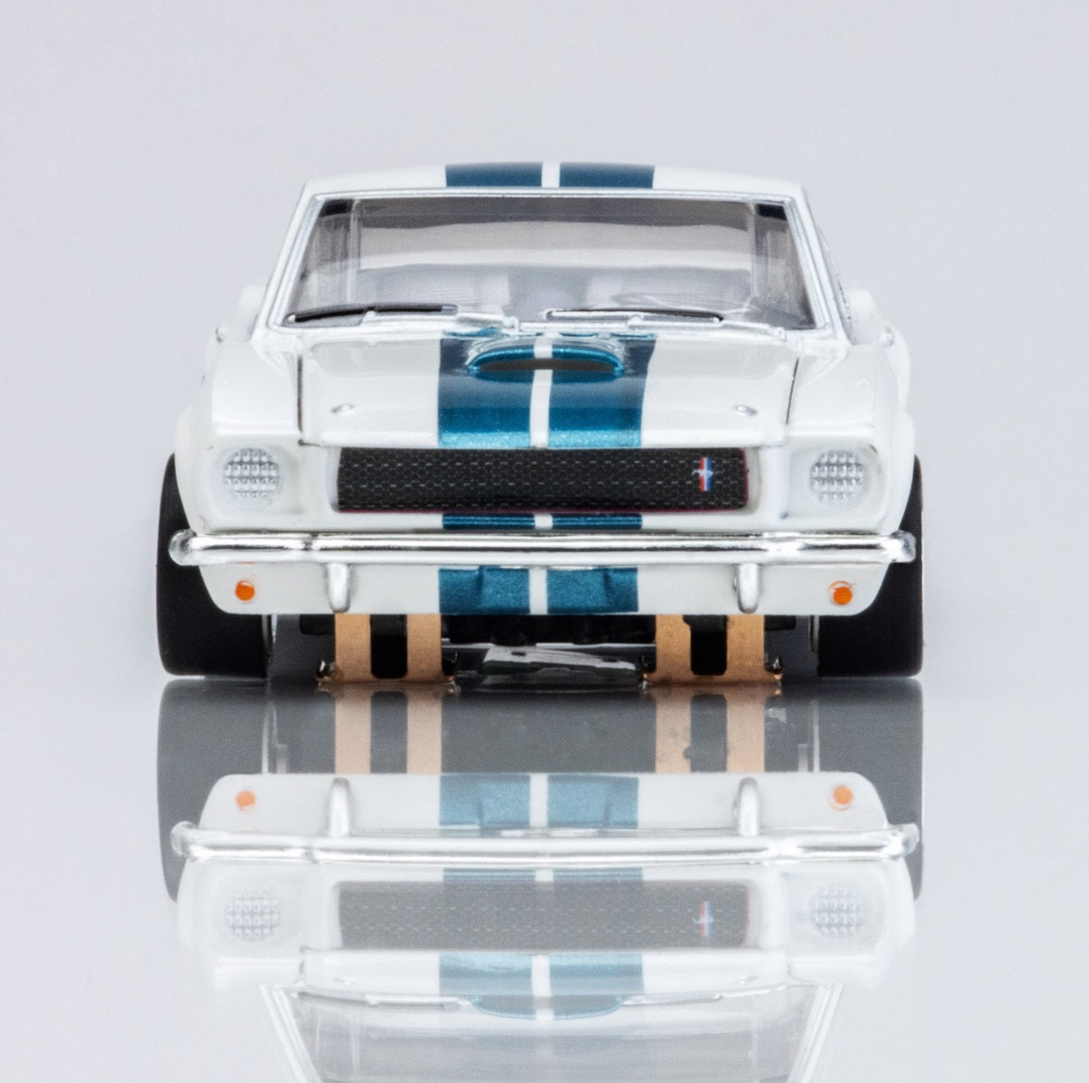 AFX Mega G+ 22068 1965 Shelby Mustang GT350 White/Blue HO Scale Slot Car