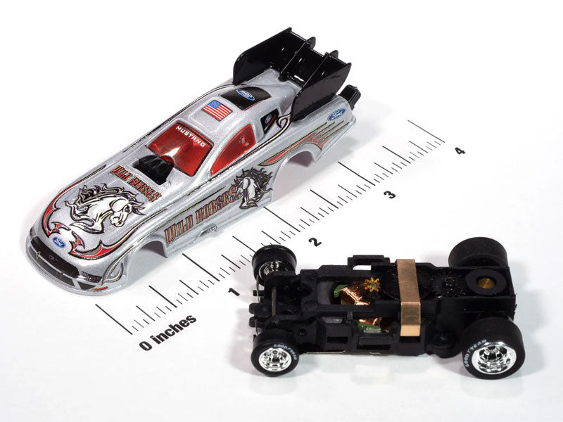 Auto World 4Gear SC421-1B 2022 Ford Mustang GT Wild Horses FC (Silver, White, Red, Gray & Black) HO Scale Slot Car