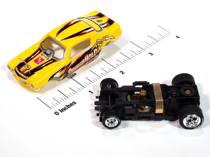 Auto World 4Gear SC421-4A 1970 Chevy Camaro Stranglehold FC (Yellow, Red & Black) HO Scale Slot Car