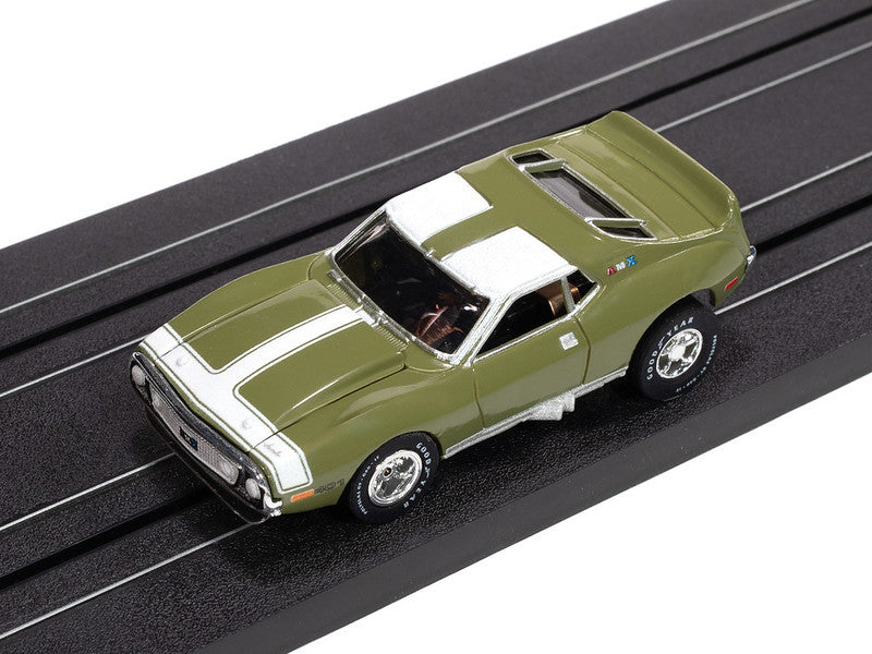 Auto World Xtraction SC410-4A 1971 AMC Javelin (Green & White) HO Scale Slot Car