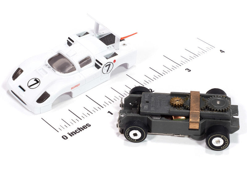 Auto World Thunderjet SC415-1B 1966 Chaparral 2F (White & Black) #7  HO Scale Slot Car