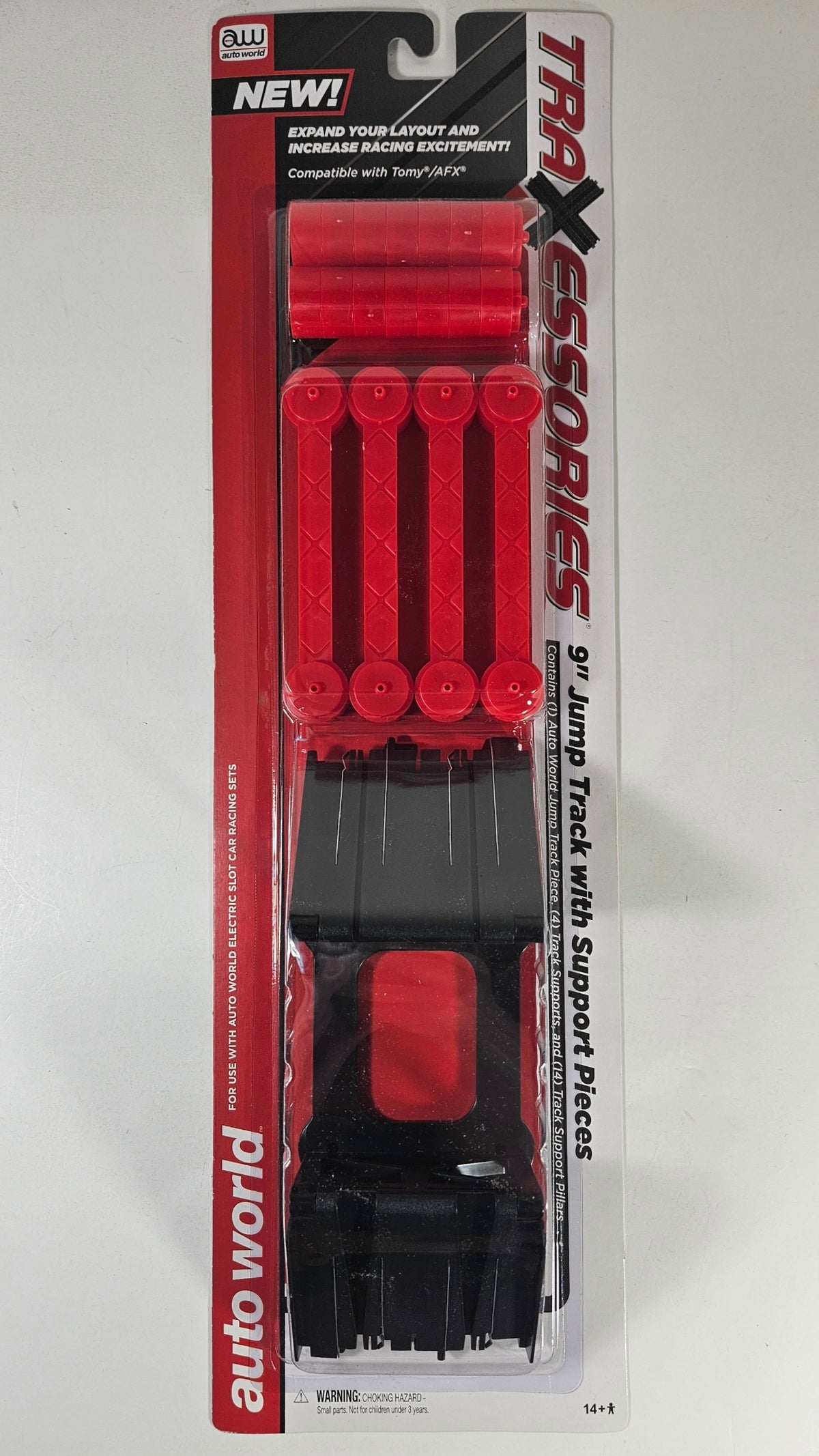 Auto World Track 9" Jump Track with Support Pieces HO Scale