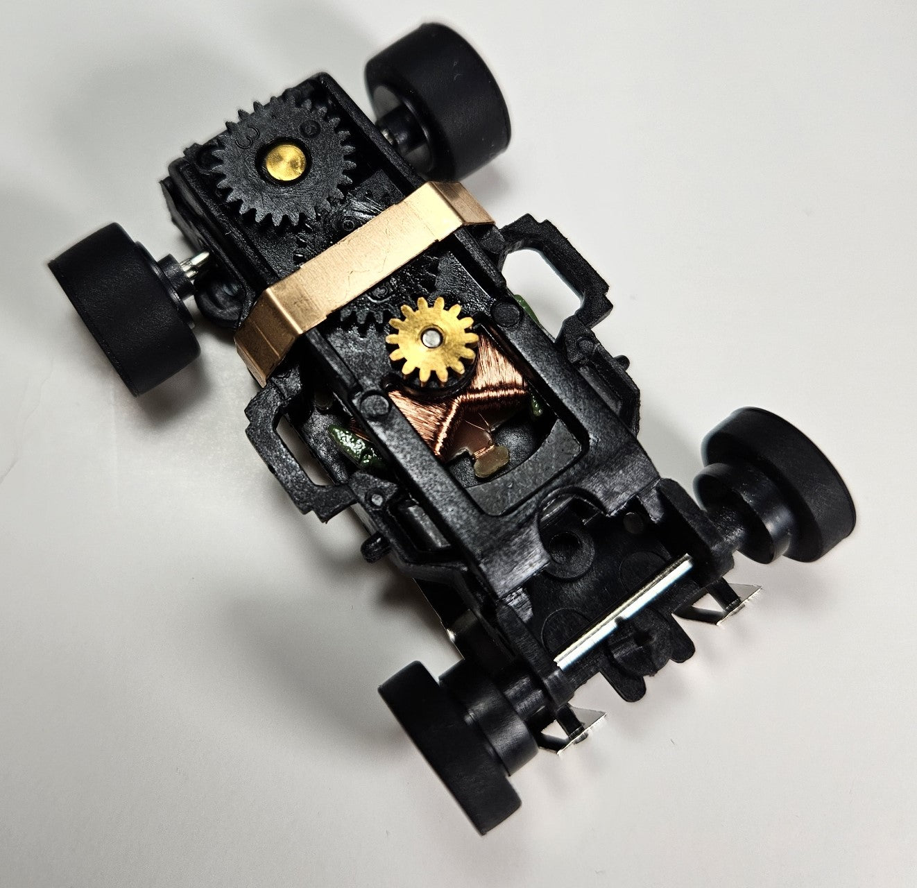 Auto World Parts Xtraction Complete Chassis. Gold Wheels, Goodyear Tires (Long Wheelbase)