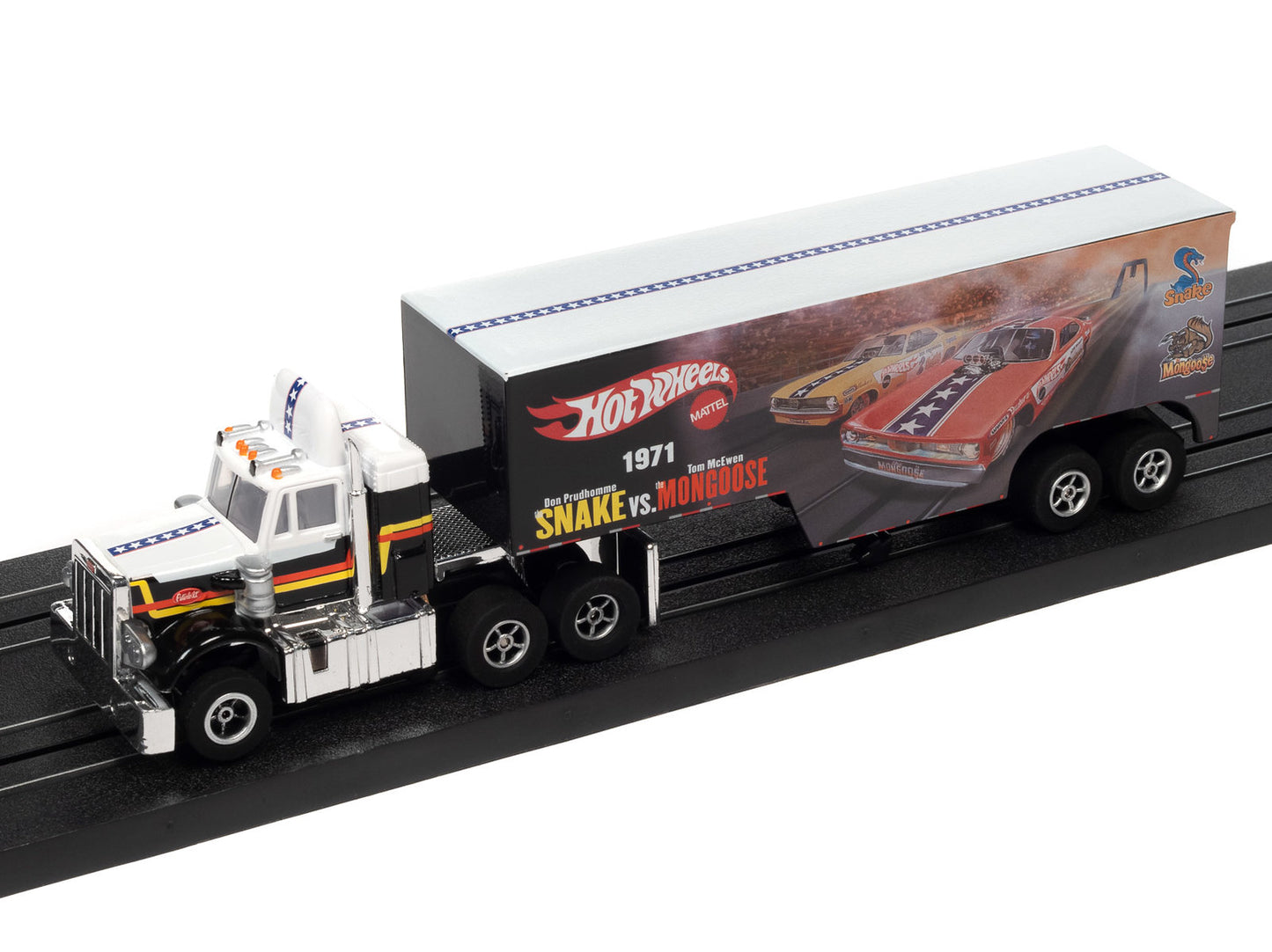 Auto World Xtraction SC371-1 Racing Rig Peterbilt 359 w/ Trailer Snake vs Mongoose HO Scale Slot Car