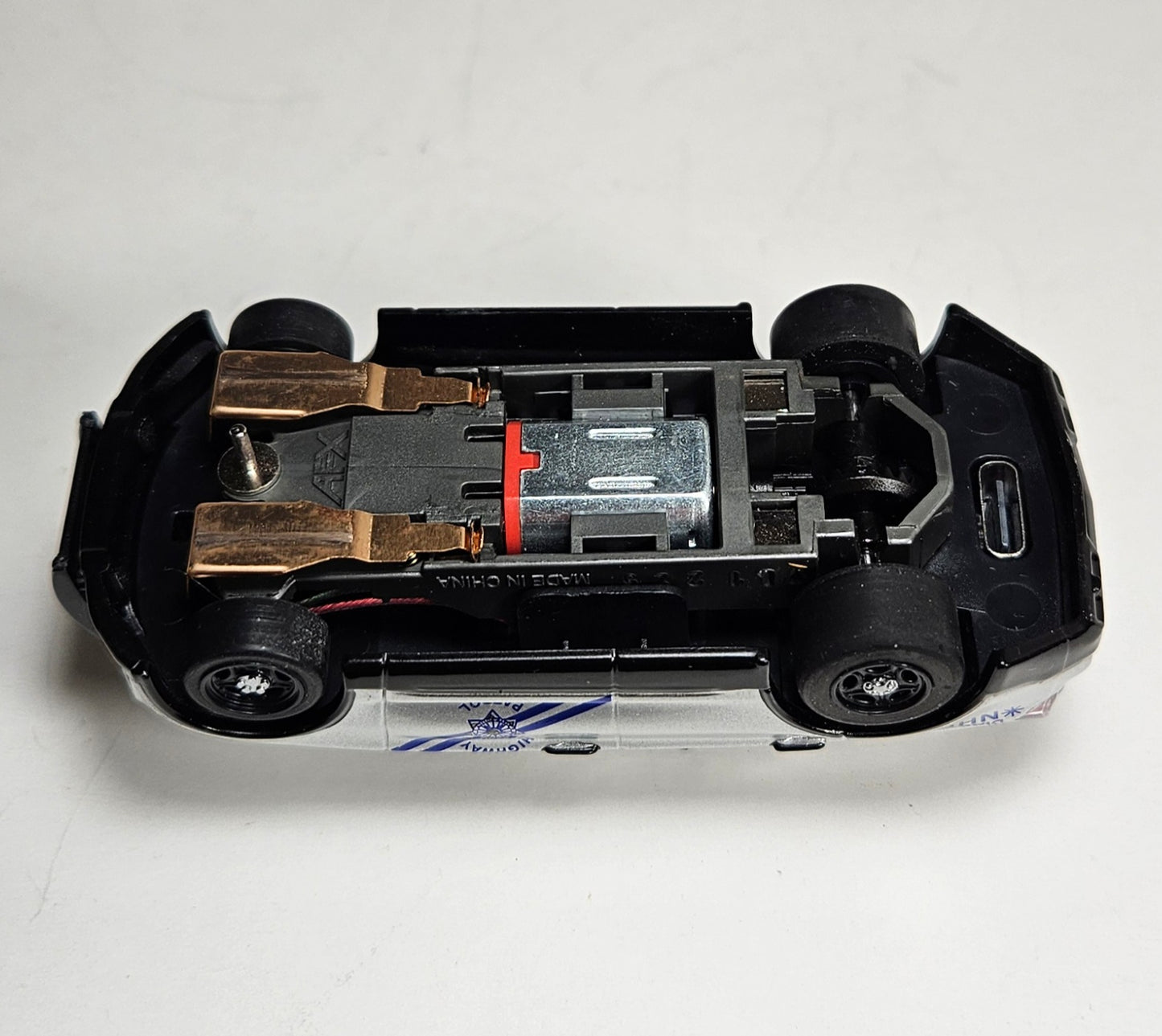 AFX Mega G+ 22105 Police Interceptor NHP with LED Flashing Lights
