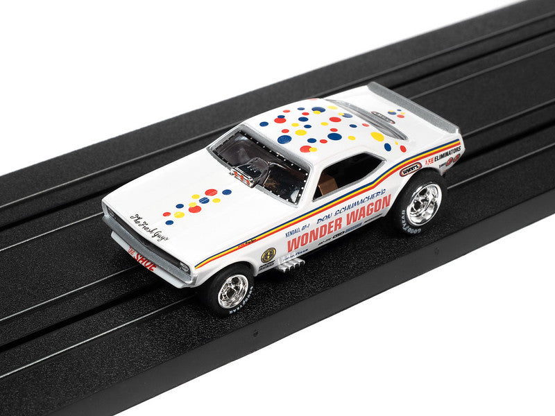 Auto World 4Gear SC369 -3 R26 DON SCHUMACHER - 1970S PLYMOUTH BARRACUDA WONDER WAGON HO Scale Slot Car