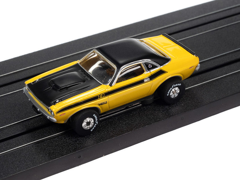 Auto World Thunderjet SC385 R3 MR. NORM'S GRAND SPAULDING DODGE - 1970 DODGE CHALLENGER T/A (YELLOW) HO Scale Slot Car